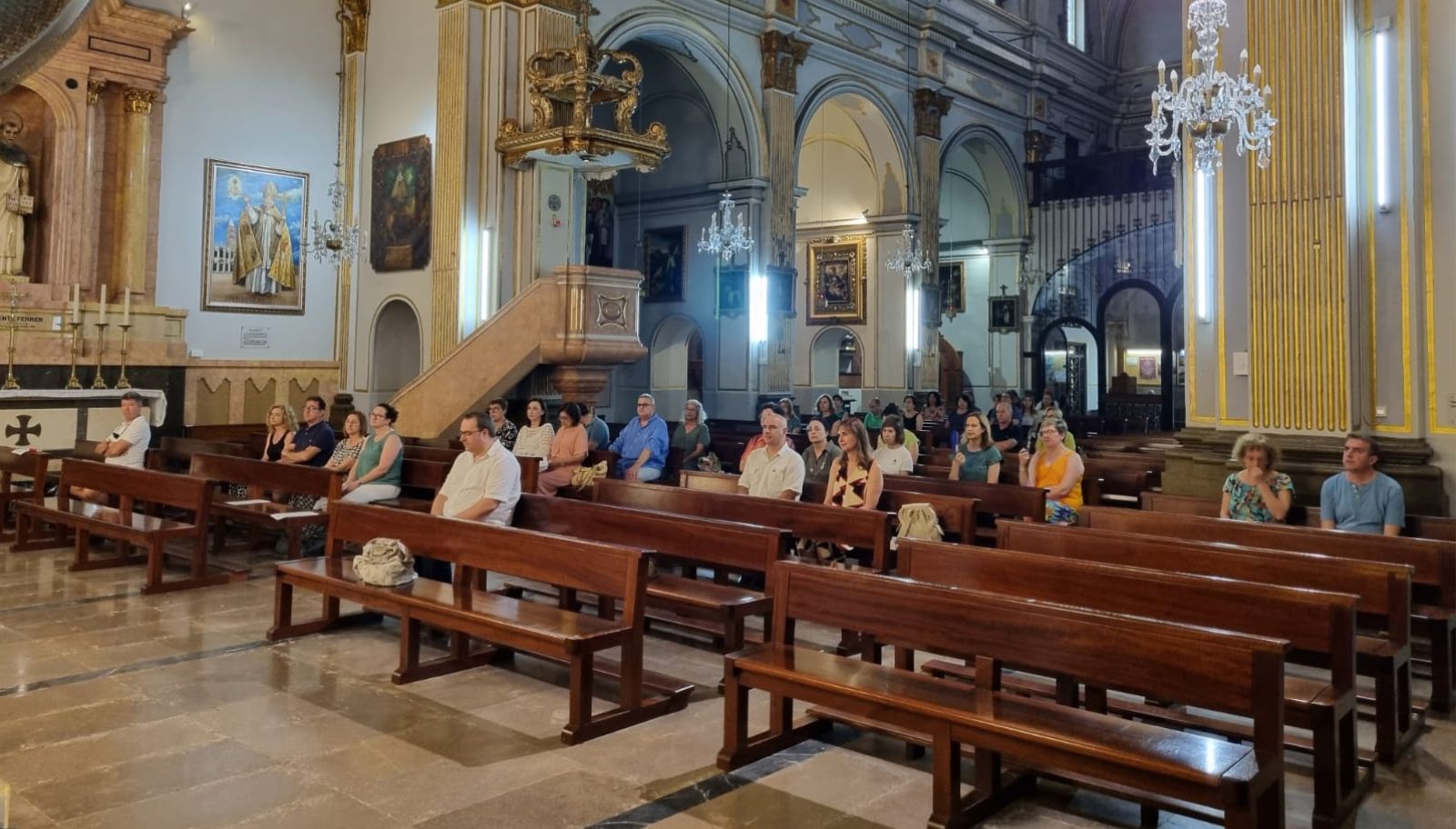 La Delegación de Enseñanza y Catequesis acude a la Basílica de Lledó